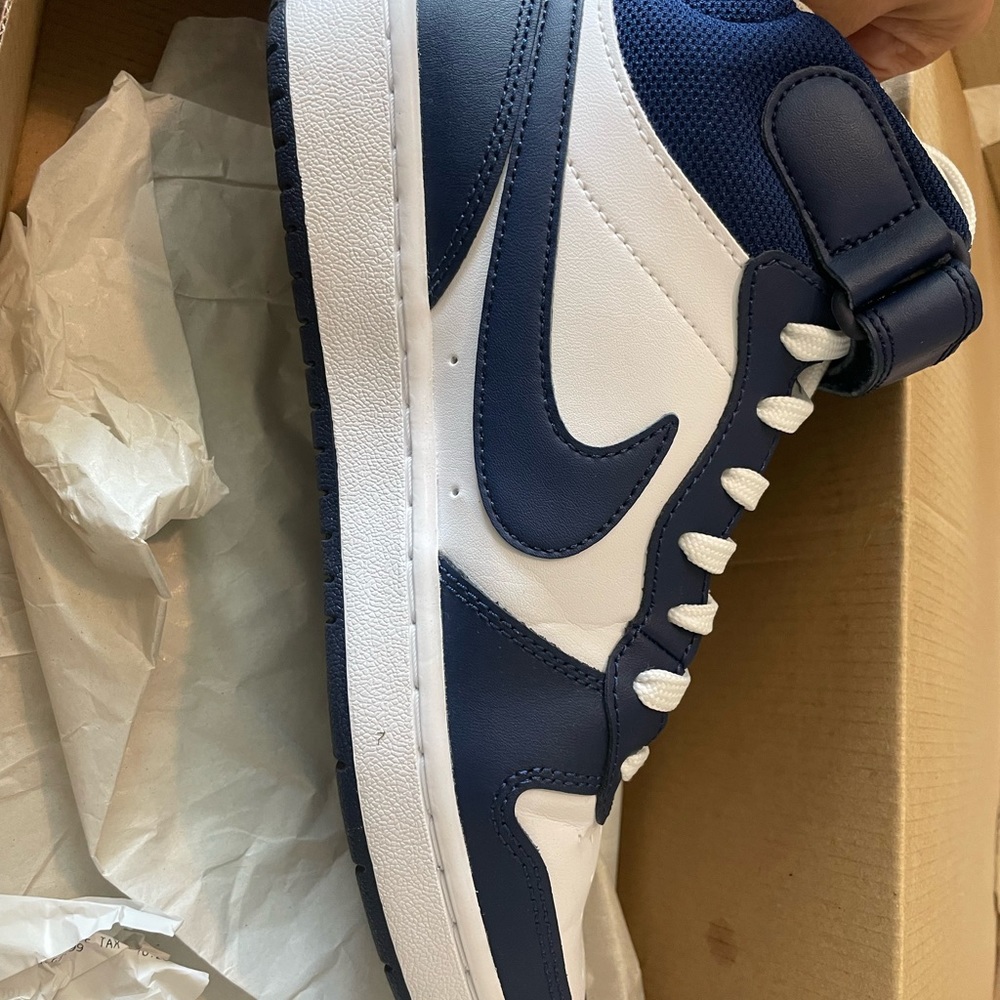 Kids Nike Shoes - Picture 4 of 4